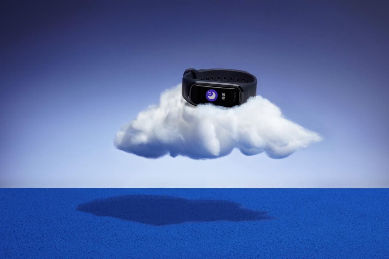 出门购物更方便！OPPO手环大升级：支持微信和支付宝双支付