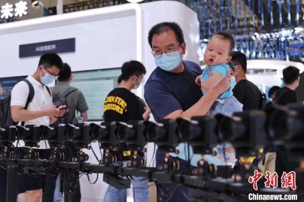 数字人民币支付、外卖无人配送、智能医生……科技打造智能生活样本