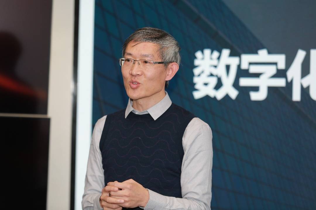 专家：未来十年将是社会数字化进而智能化转型的十年